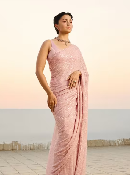 Indian Beauty Actress Alia Bhatt Closet Staples Wearing Looks 