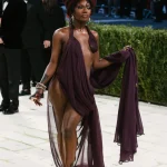 Coco Jones wore Tanzanian spinels & sapphires worth $235,600
